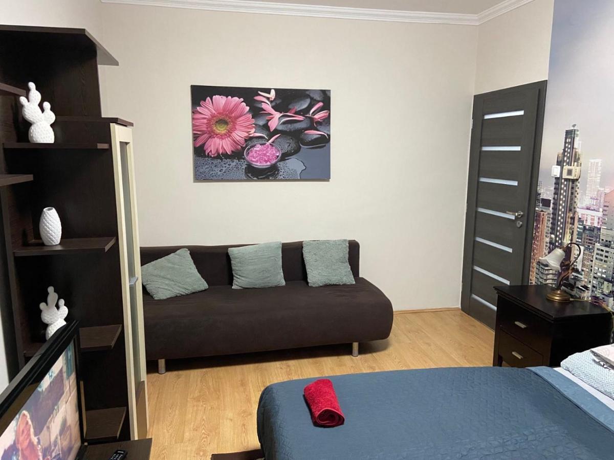 Melinda Apartman Kisvarda Luaran gambar