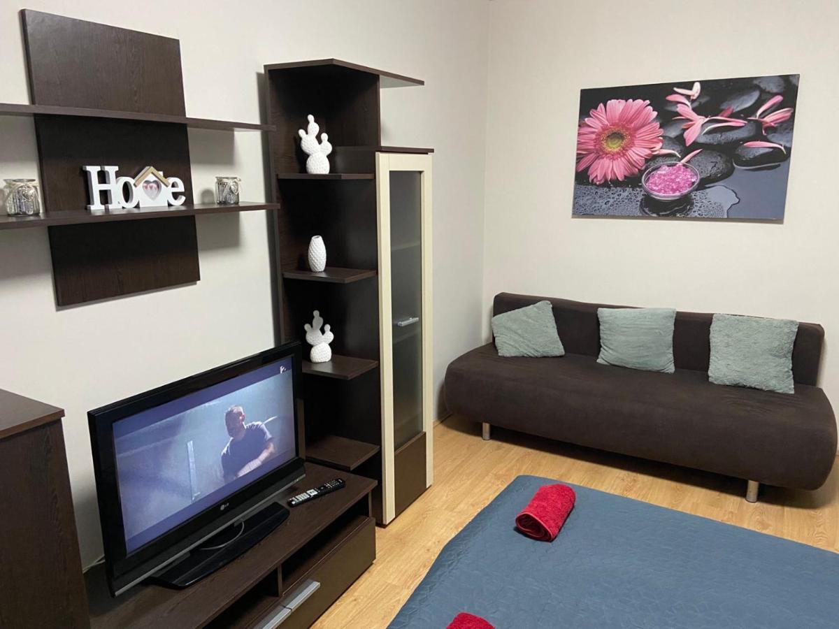 Melinda Apartman Kisvarda Luaran gambar