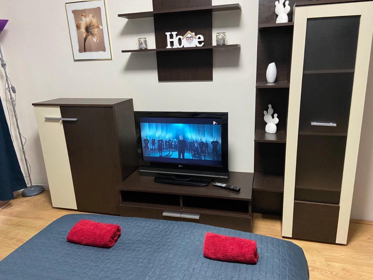 Melinda Apartman Kisvarda Luaran gambar