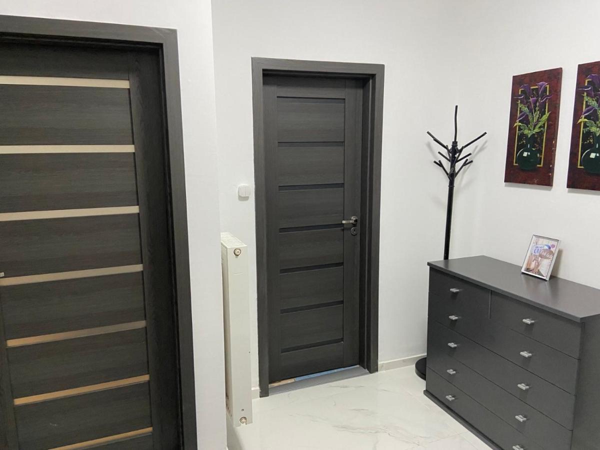 Melinda Apartman Kisvarda Luaran gambar