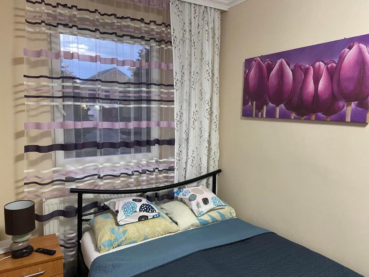 Melinda Apartman Kisvarda Luaran gambar